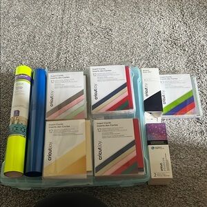 Cricut Crafting Bundle with Insert Cards and Vinyl